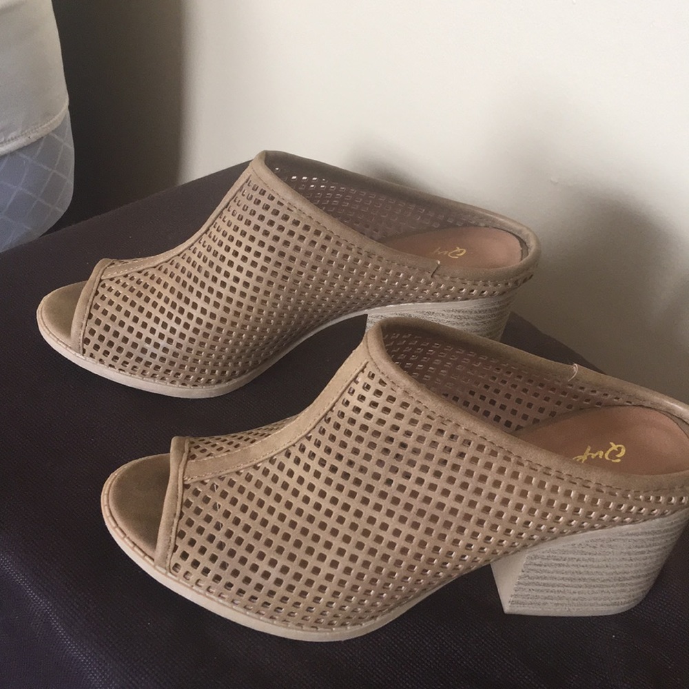 Qupid open toe booties